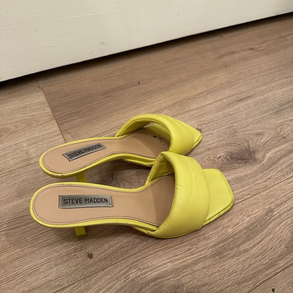 Heels - Picture 4 of 4